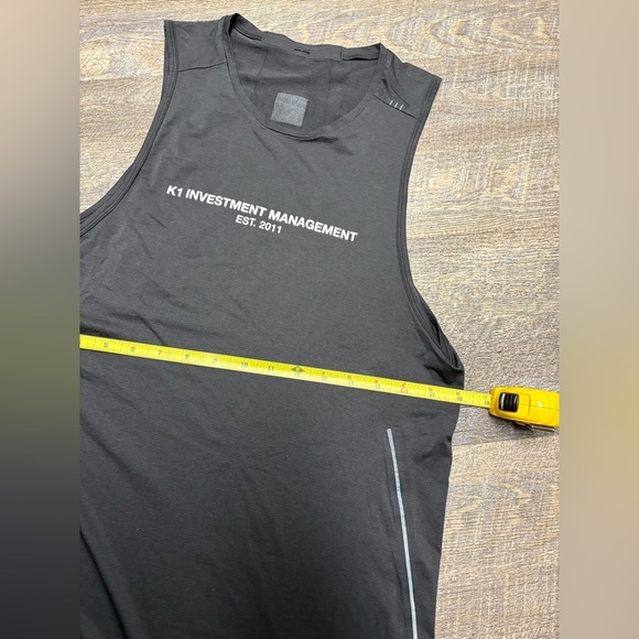 Lululemon Black Sleeveless Shirt - Picture 9 of 9